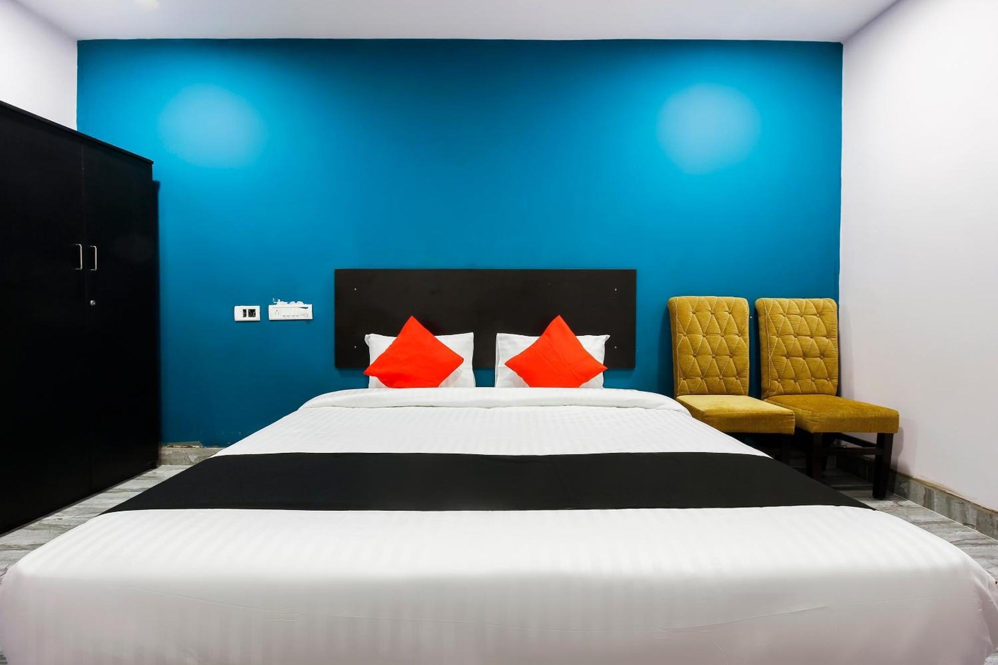 Capital O Che Sigma Hotel Sururnagar Exterior photo
