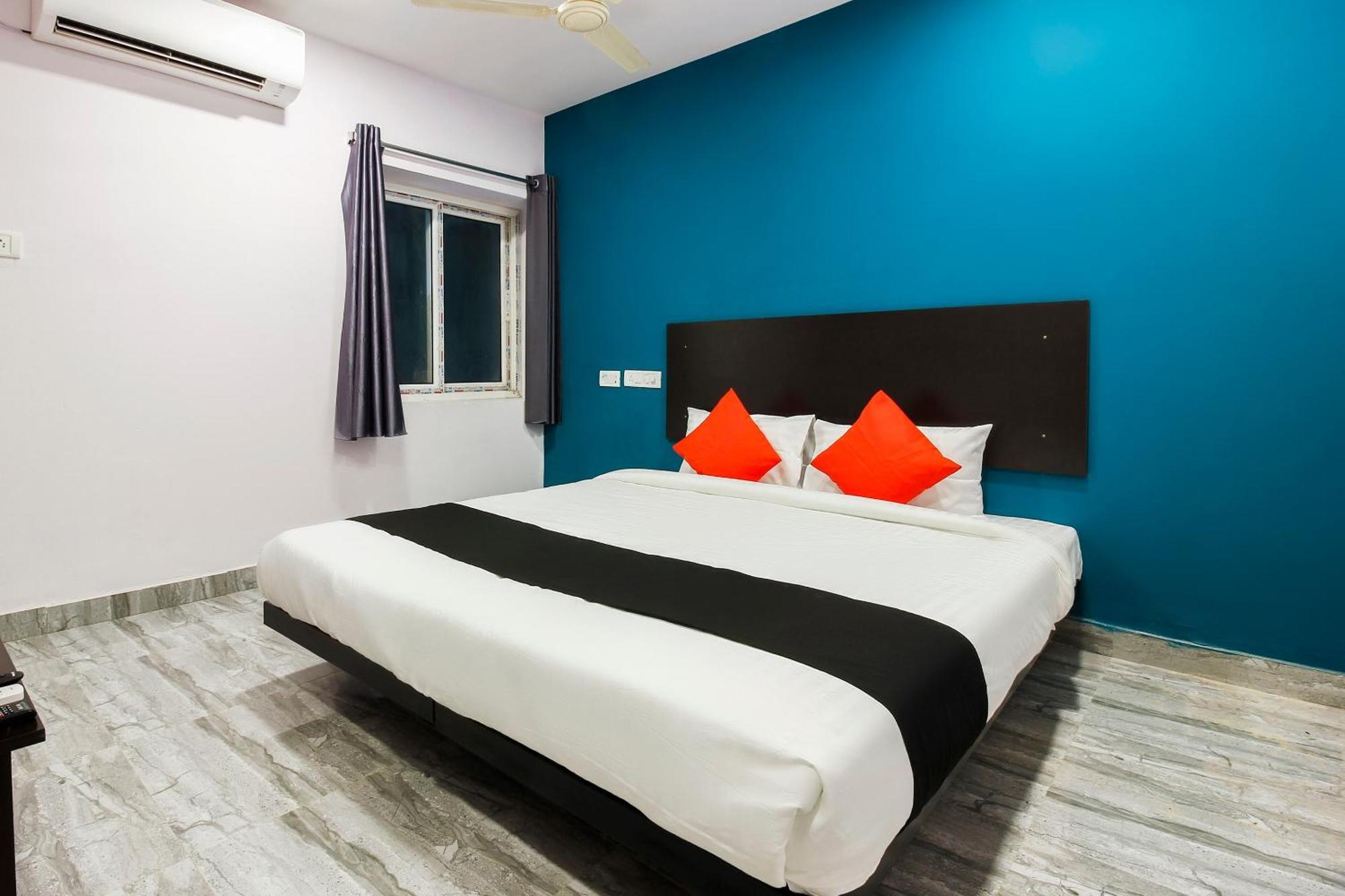Capital O Che Sigma Hotel Sururnagar Exterior photo