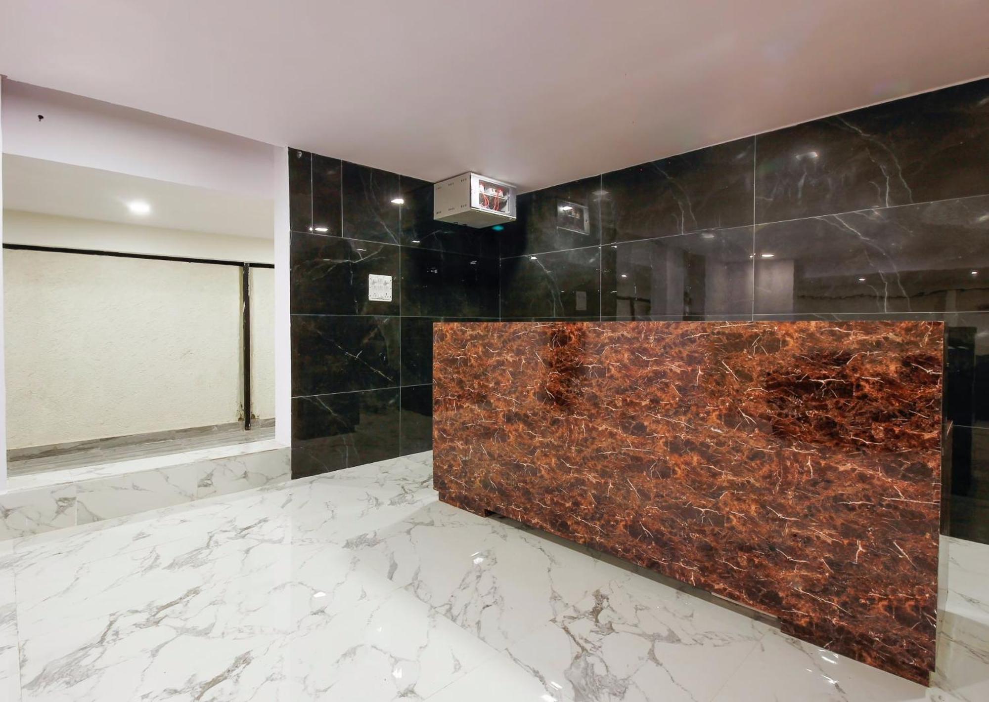 Capital O Che Sigma Hotel Sururnagar Exterior photo