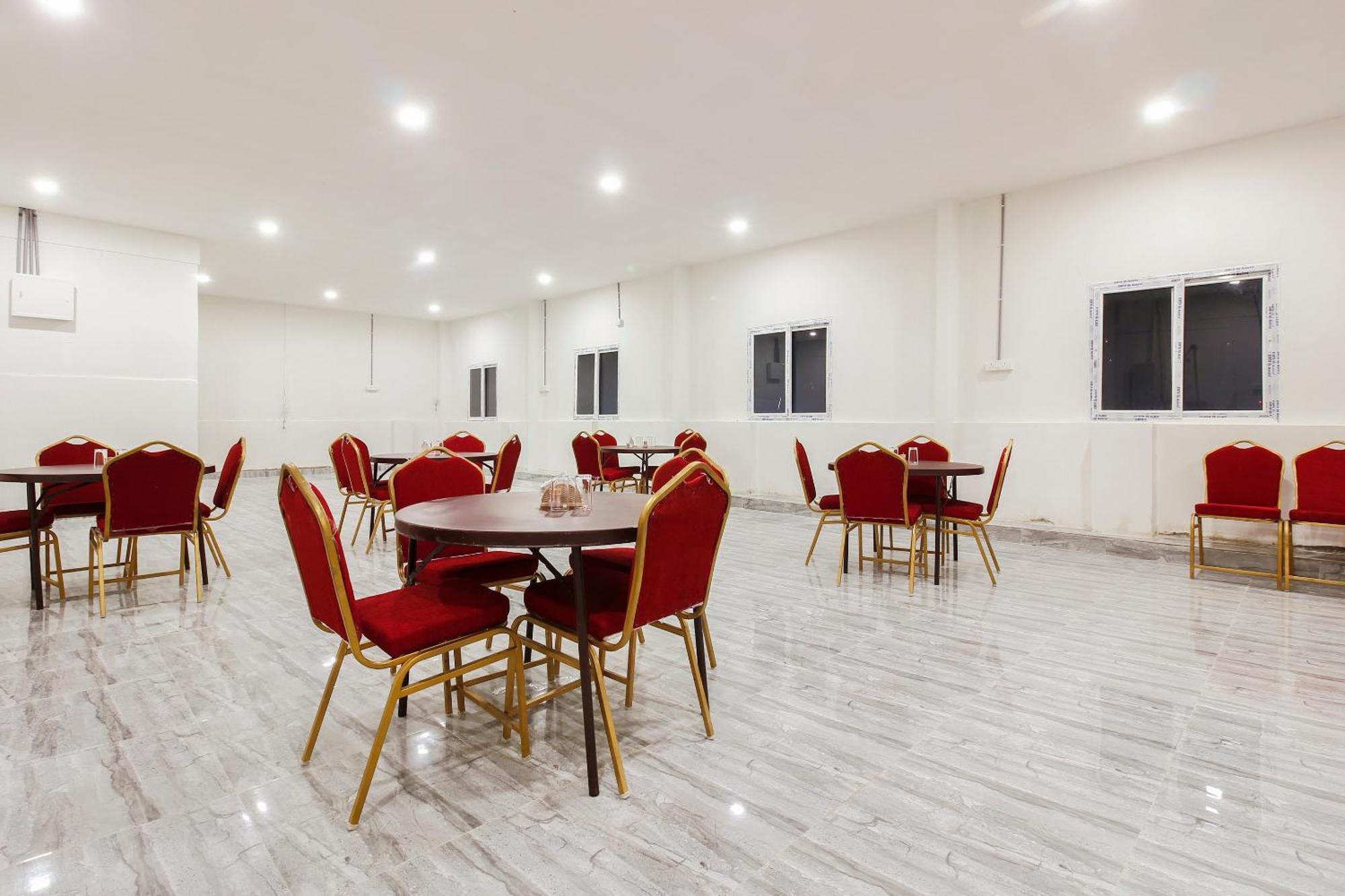 Capital O Che Sigma Hotel Sururnagar Exterior photo