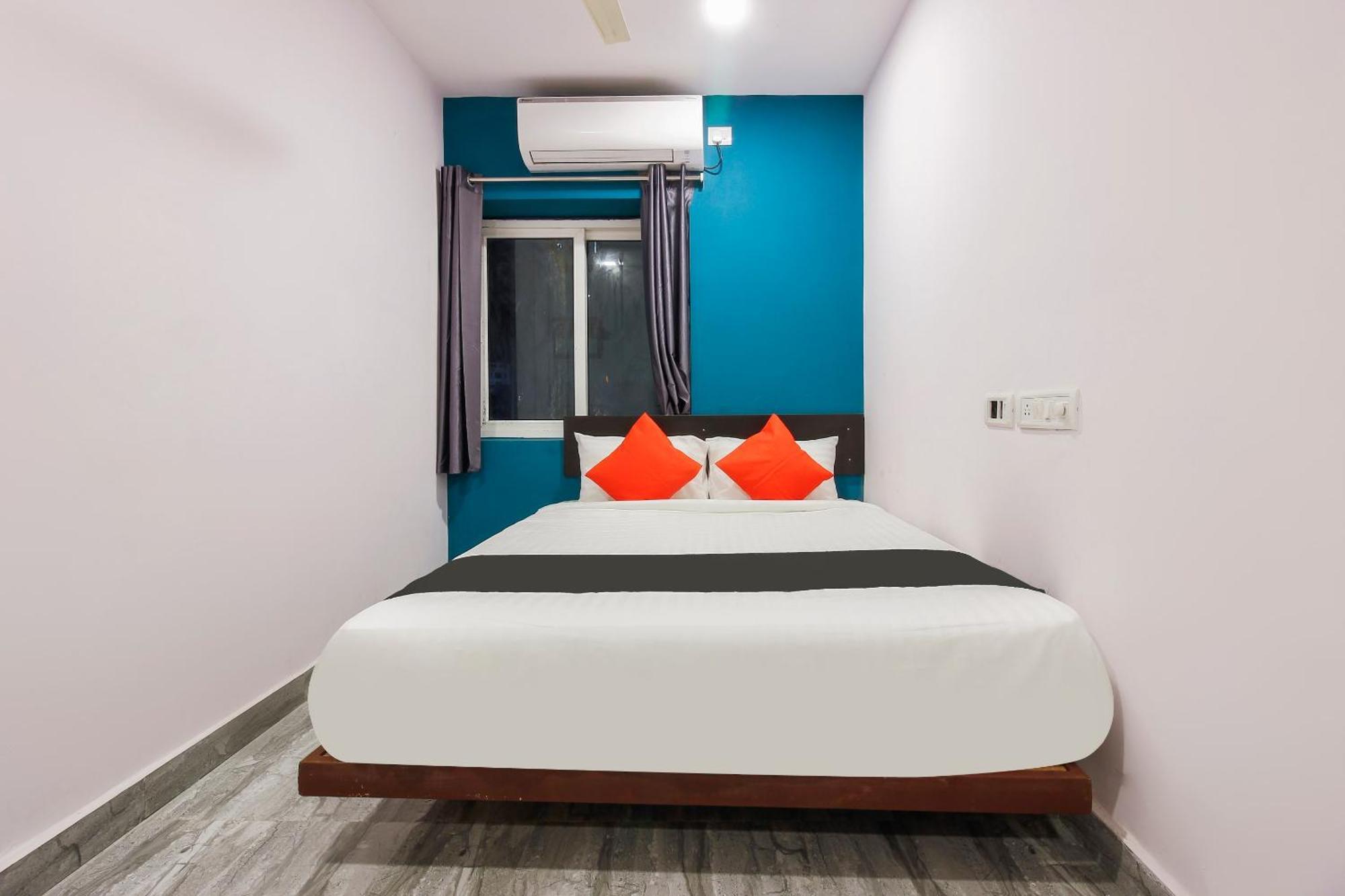 Capital O Che Sigma Hotel Sururnagar Exterior photo